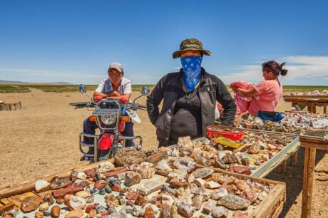 Edelsteinhändler in der Wüste Gobi, Mongolei 2013