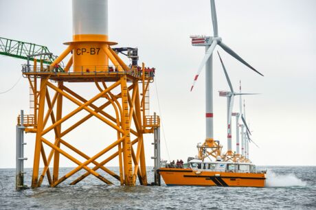 Crew-Transfer beim Aufbau des Offshore-Windparks Thornton Bank  in der Nordsee vor der Belgischen Küste, 2013