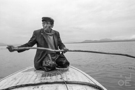 Der Fischer Fjodor Pantelejewitsch Tschetschulin aus Karaga auf dem Karaga Fluss, 1993