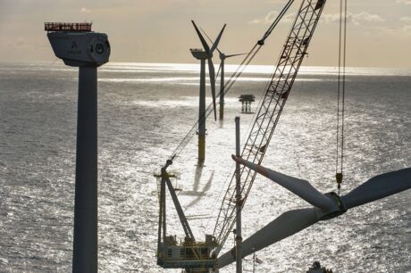 Rotormontage im Offshore-Windpark alpha ventus in der Nordsee, 2009